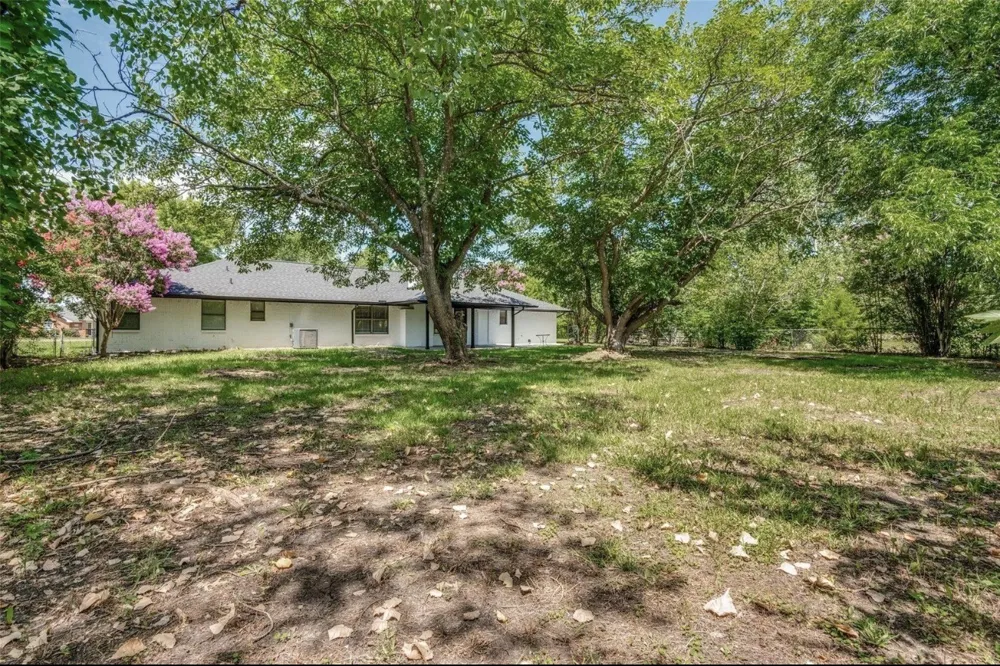 120 Sunrise Court Palmer, TX 75152
