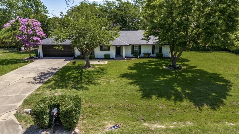120 Sunrise Court Palmer, TX 75152