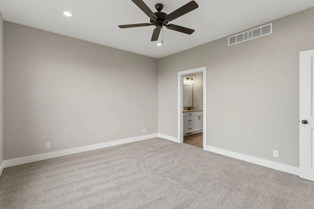 10124 Strawberry Lane Zeeland, MI 49464