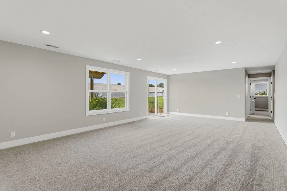 10124 Strawberry Lane Zeeland, MI 49464