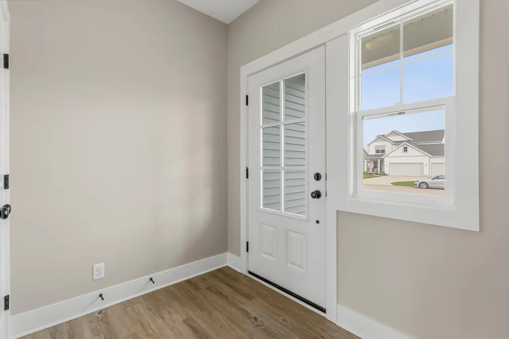 10124 Strawberry Lane Zeeland, MI 49464