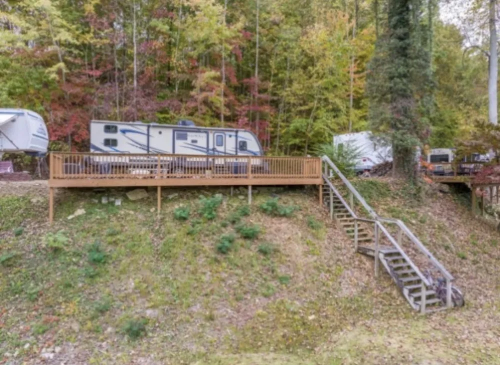 44 Camp Ln Waverly, TN 37185