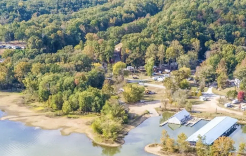 44 Camp Ln Waverly, TN 37185