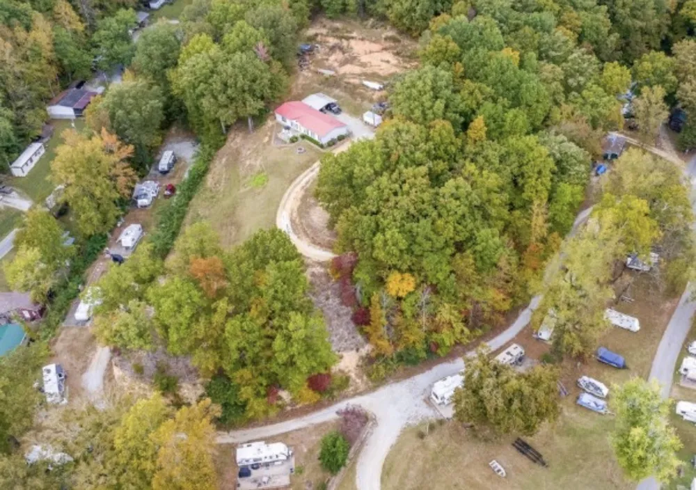 44 Camp Ln Waverly, TN 37185