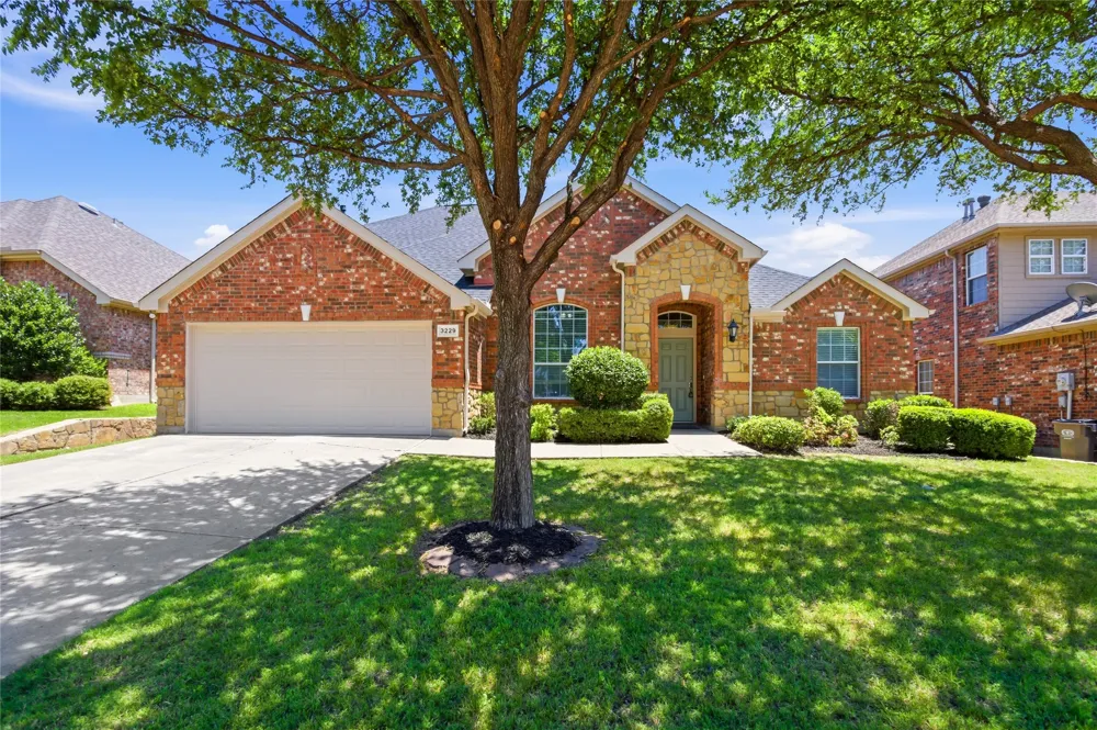 3229 Horizons Drive Little Elm, TX 75068