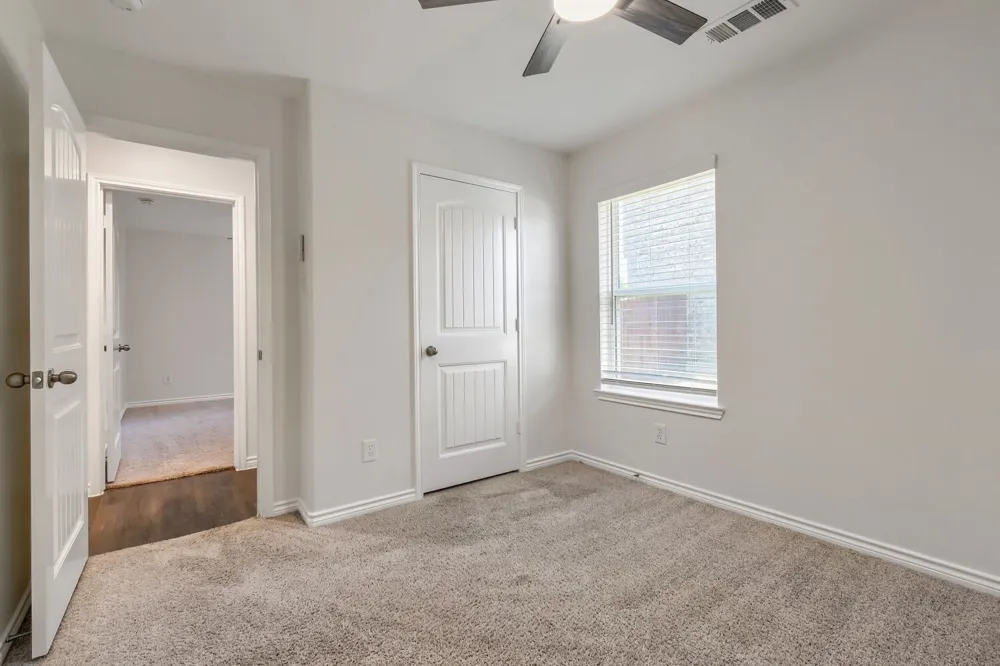 1309 Fantail Lane Ennis, TX 75119