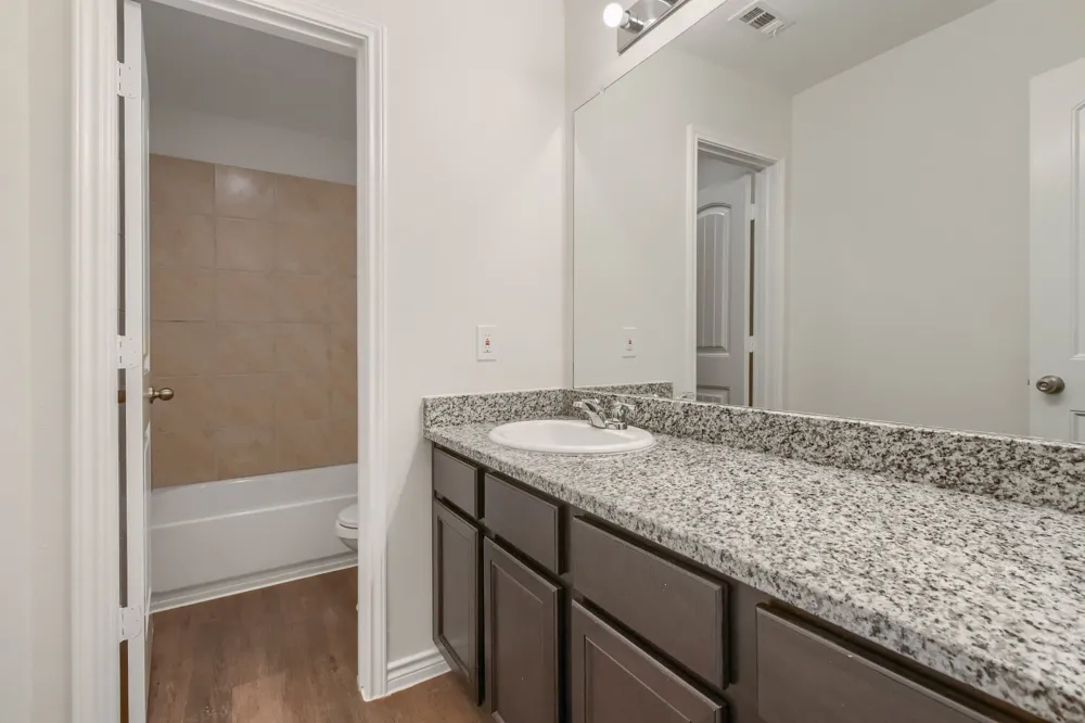 1309 Fantail Lane Ennis, TX 75119
