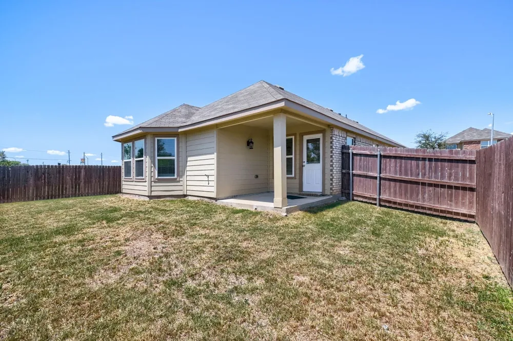 1309 Fantail Lane Ennis, TX 75119