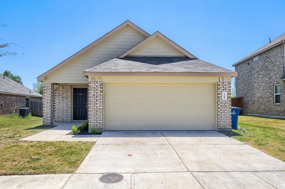 1309 Fantail Lane Ennis, TX 75119