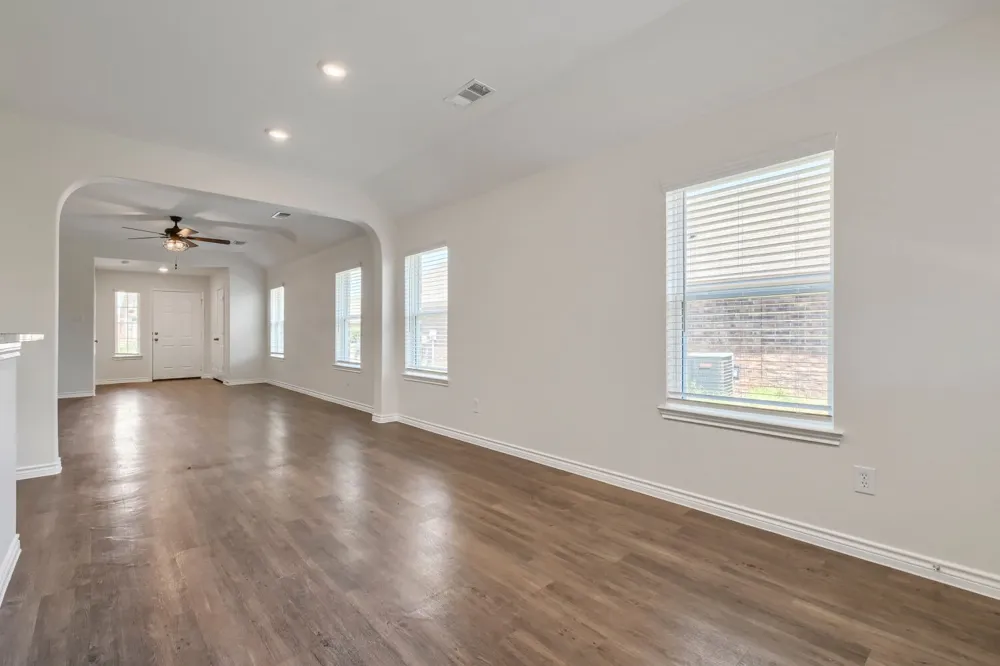 1309 Fantail Lane Ennis, TX 75119