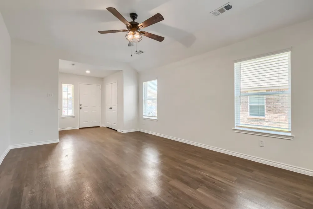 1309 Fantail Lane Ennis, TX 75119