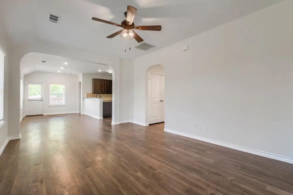 1309 Fantail Lane Ennis, TX 75119