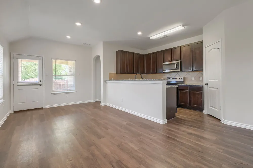 1309 Fantail Lane Ennis, TX 75119