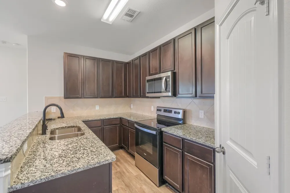 1309 Fantail Lane Ennis, TX 75119