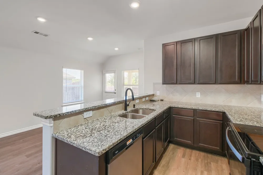 1309 Fantail Lane Ennis, TX 75119