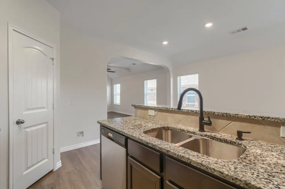 1309 Fantail Lane Ennis, TX 75119