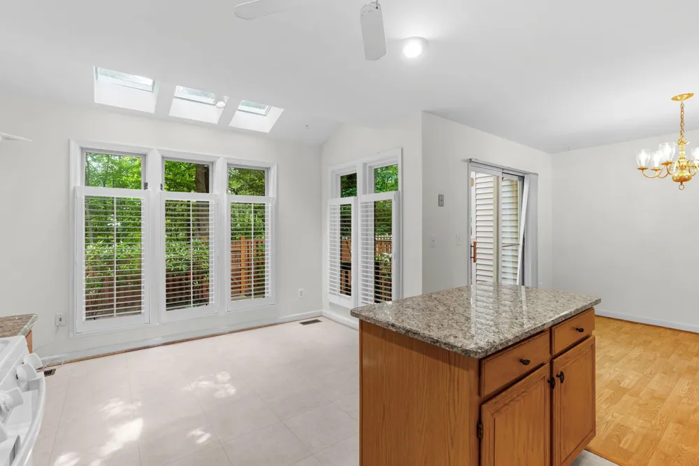 10637 ALISON DRIVE Burke, VA 22015