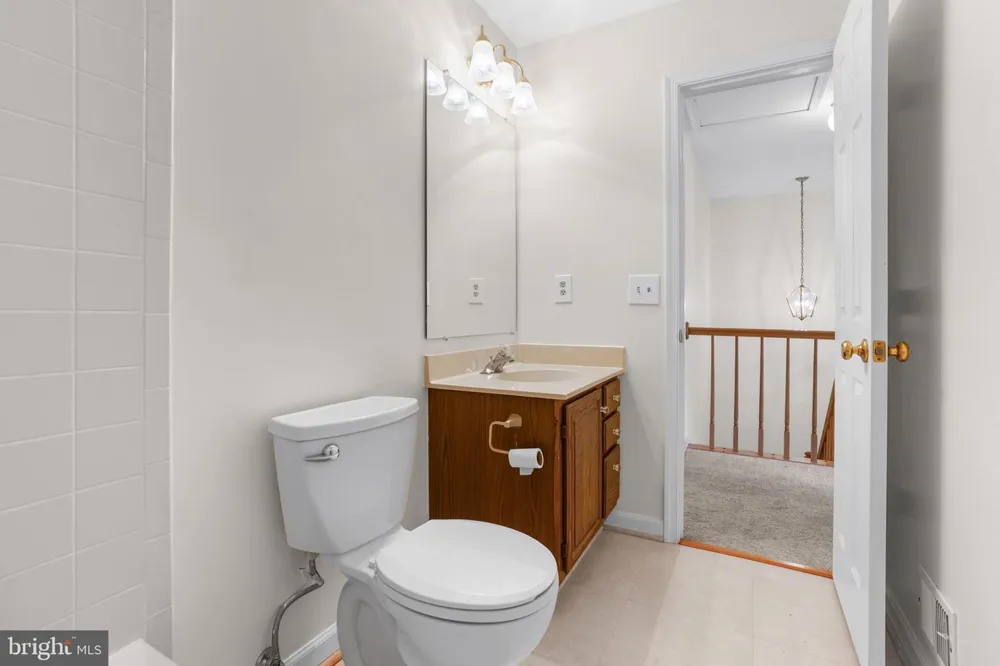 10637 ALISON DRIVE Burke, VA 22015