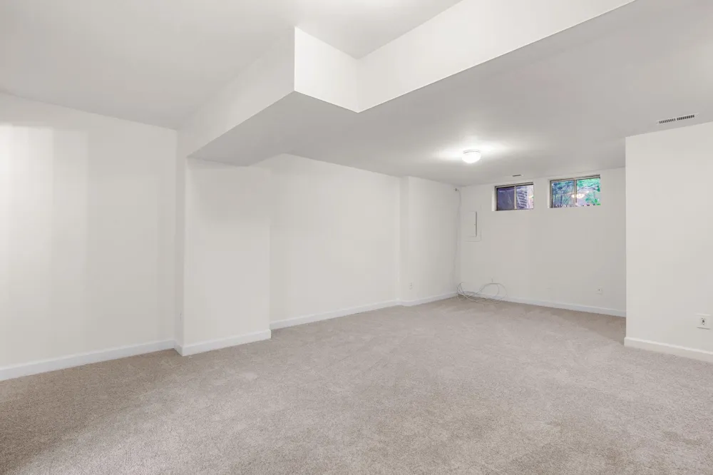 10637 ALISON DRIVE Burke, VA 22015