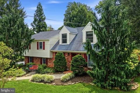 1279 COUNTRY LANE
