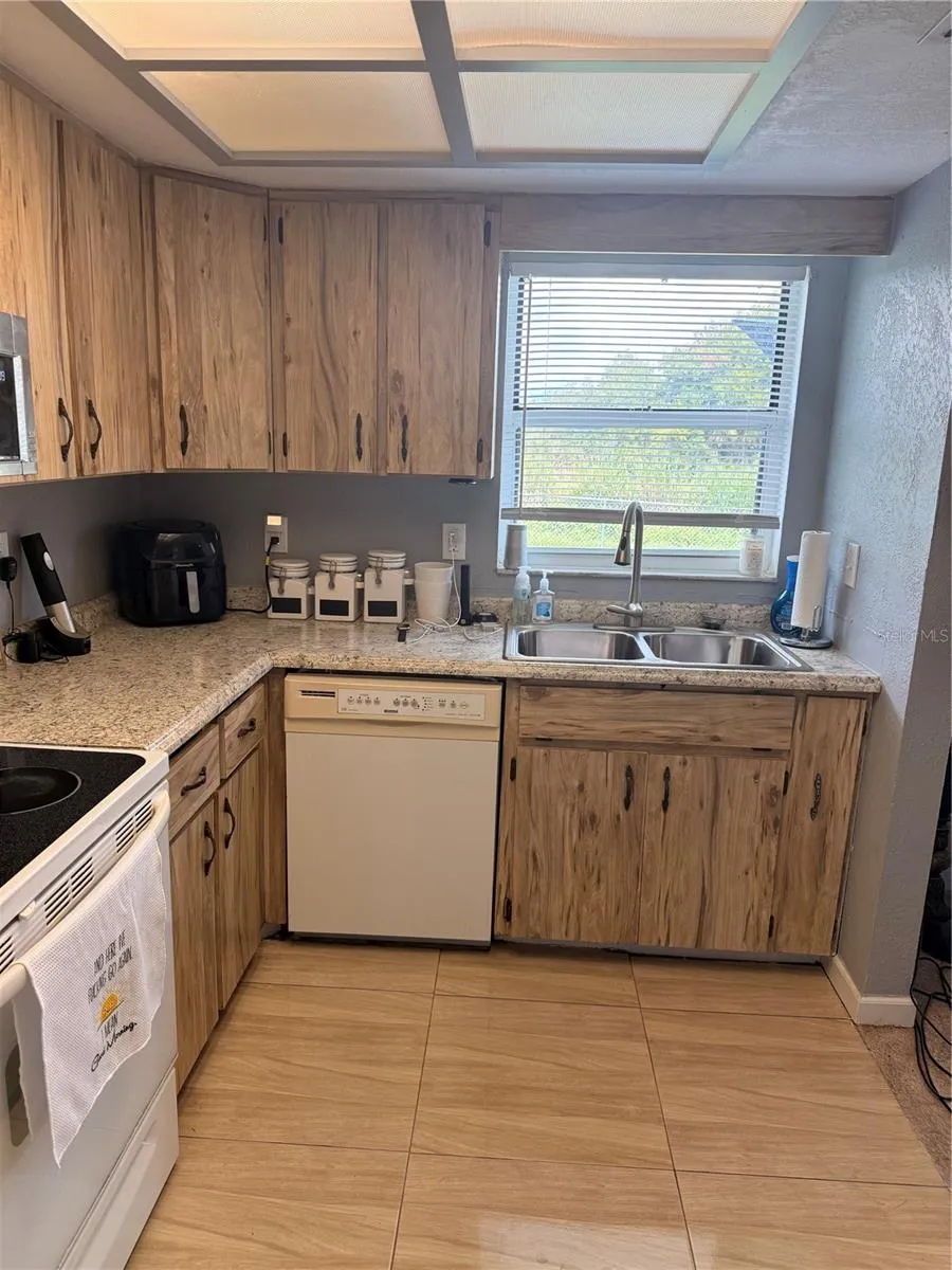 113 WHITE AVENUE NE Lake Placid, FL 33852