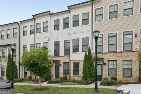 2044 Rockledge RD NE