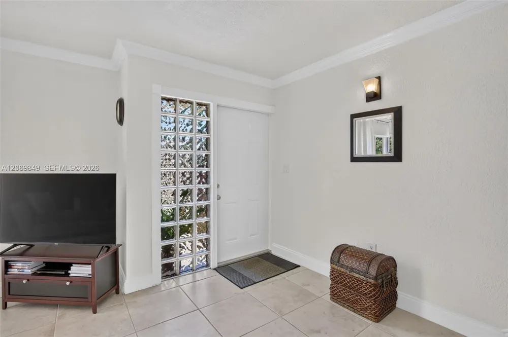 10725 NW 30th Pl #4 Sunrise, FL 33322