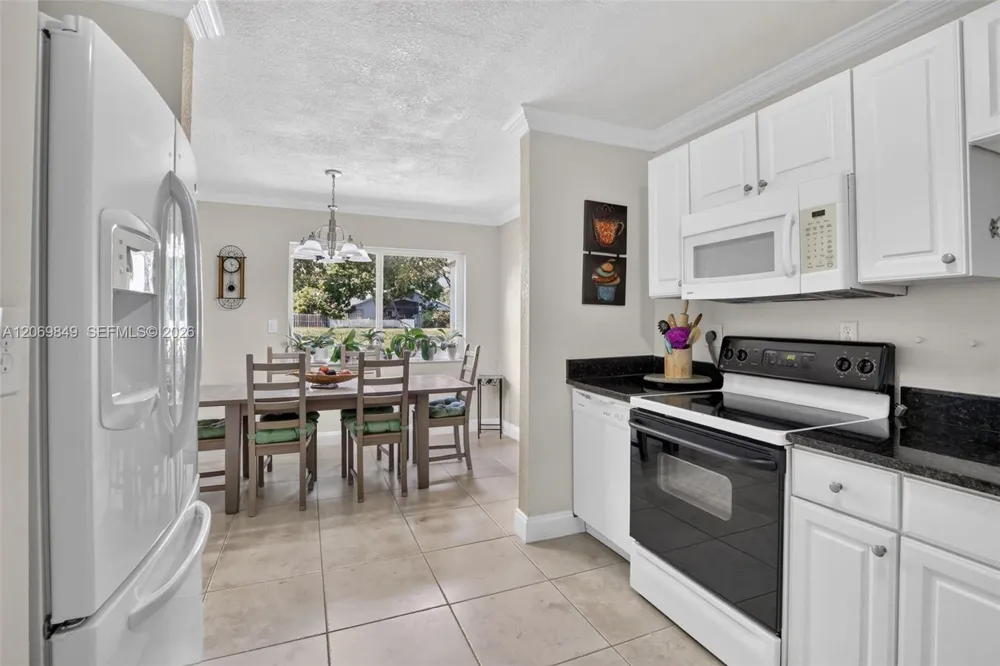 10725 NW 30th Pl #4 Sunrise, FL 33322
