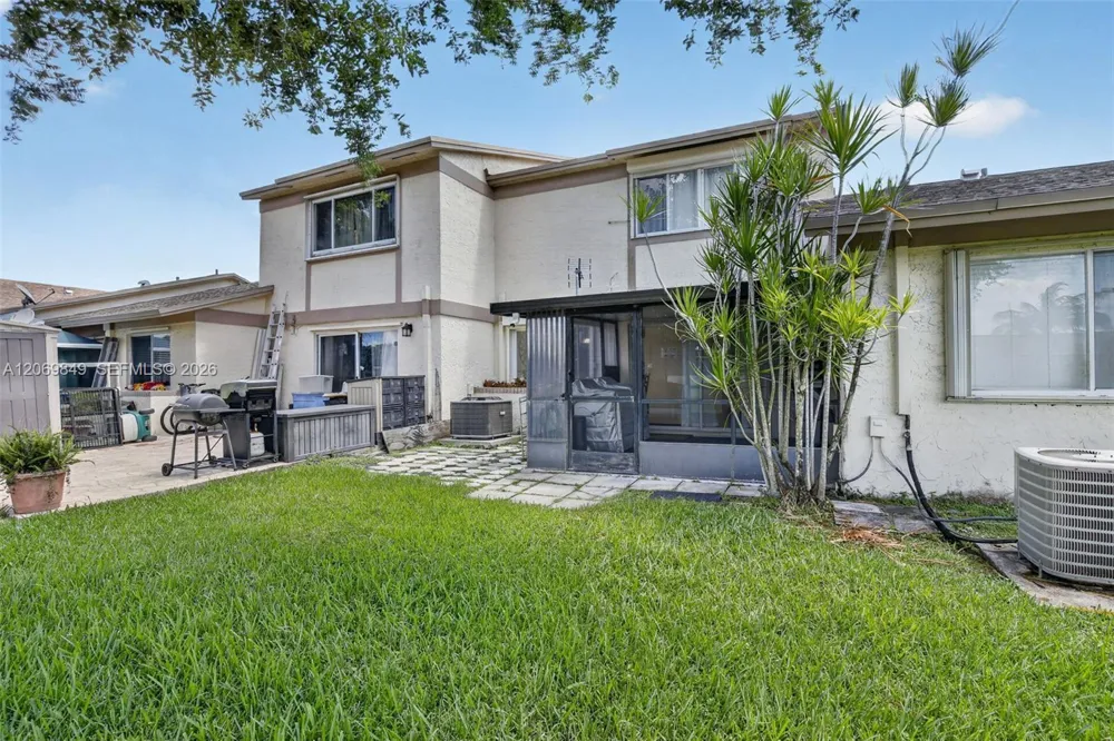 10725 NW 30th Pl #4 Sunrise, FL 33322