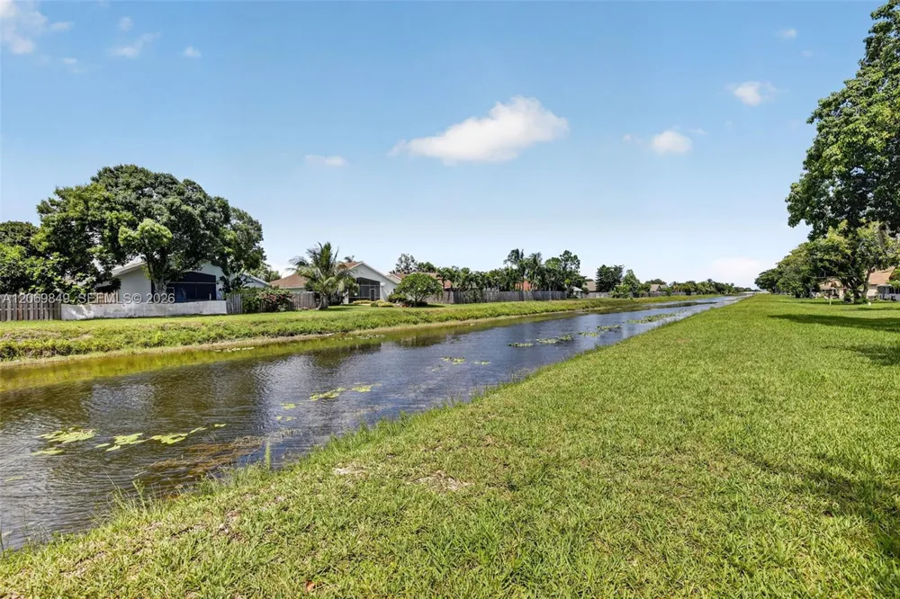 10725 NW 30th Pl #4 Sunrise, FL 33322