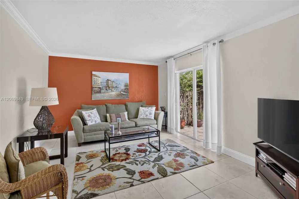 10725 NW 30th Pl #4 Sunrise, FL 33322