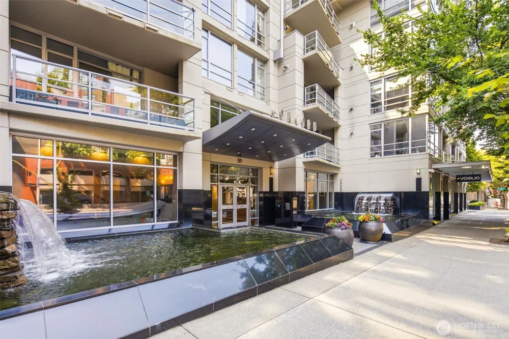 2929 1st Ave #418 Seattle, WA 98121