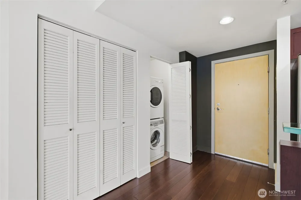 2929 1st Ave #418 Seattle, WA 98121