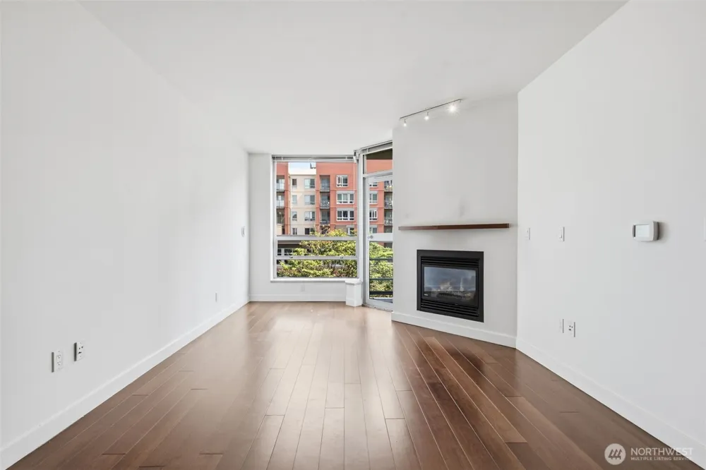 2929 1st Ave #418 Seattle, WA 98121