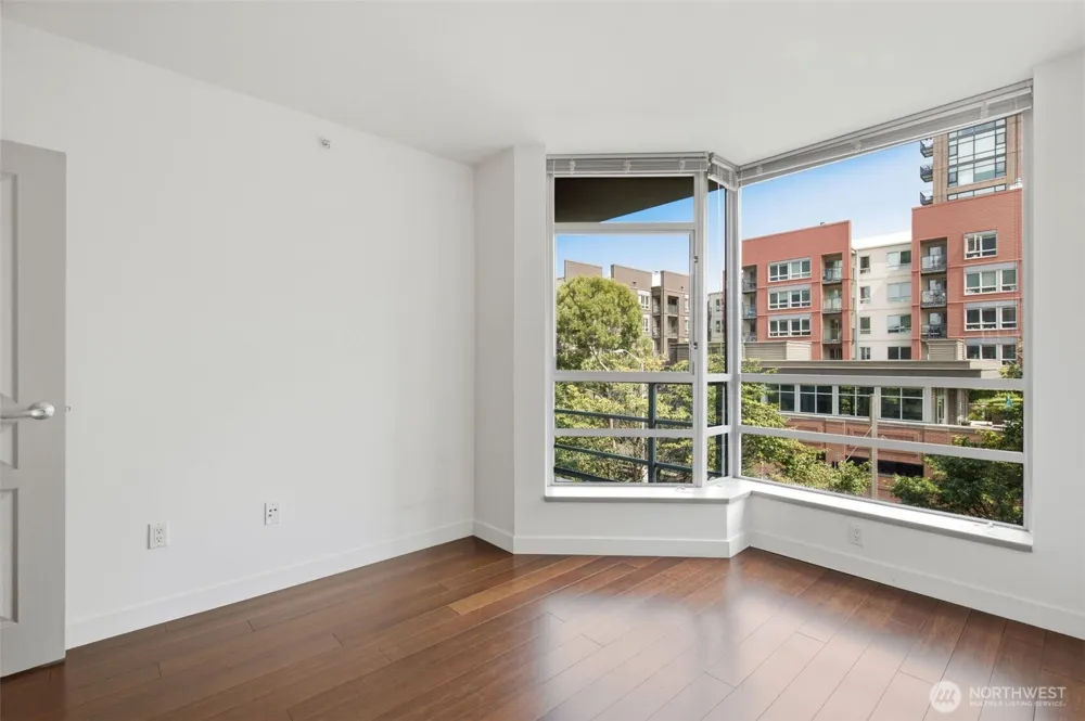2929 1st Ave #418 Seattle, WA 98121