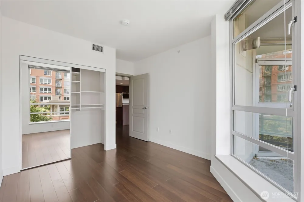 2929 1st Ave #418 Seattle, WA 98121