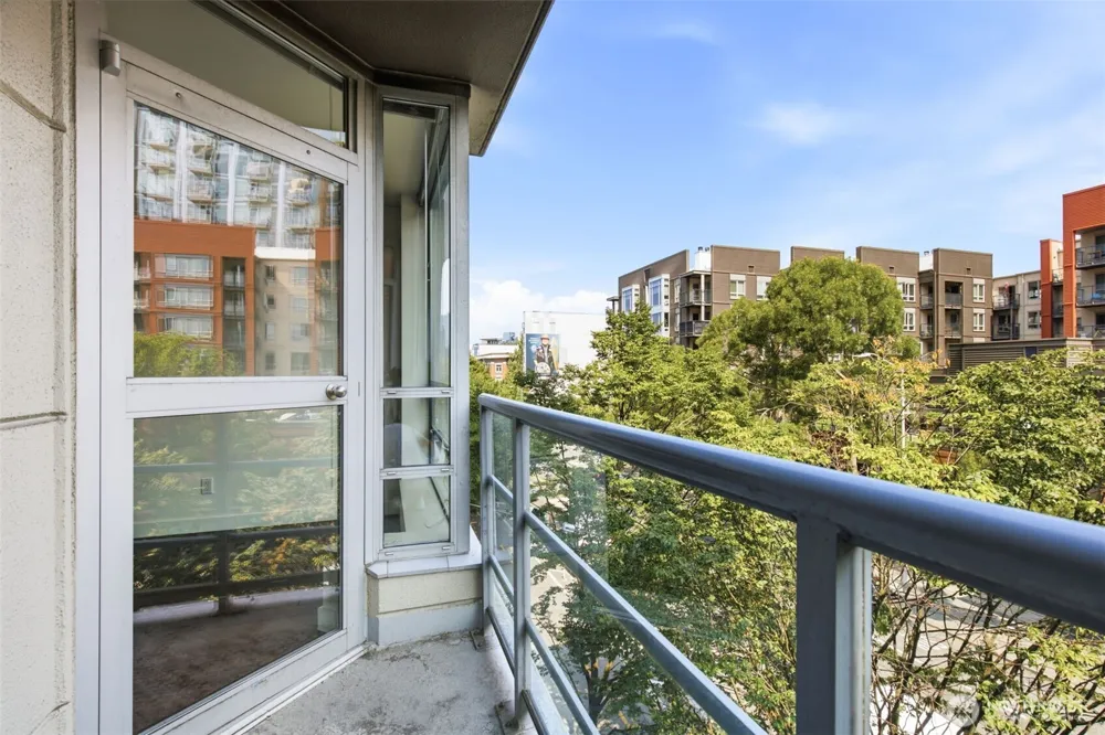 2929 1st Ave #418 Seattle, WA 98121