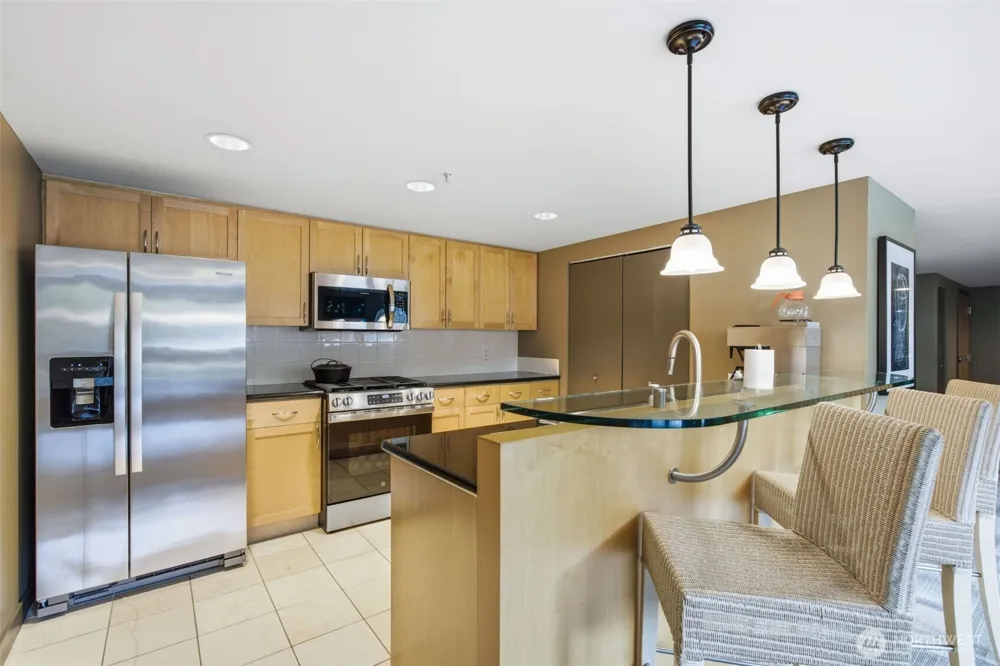 2929 1st Ave #418 Seattle, WA 98121