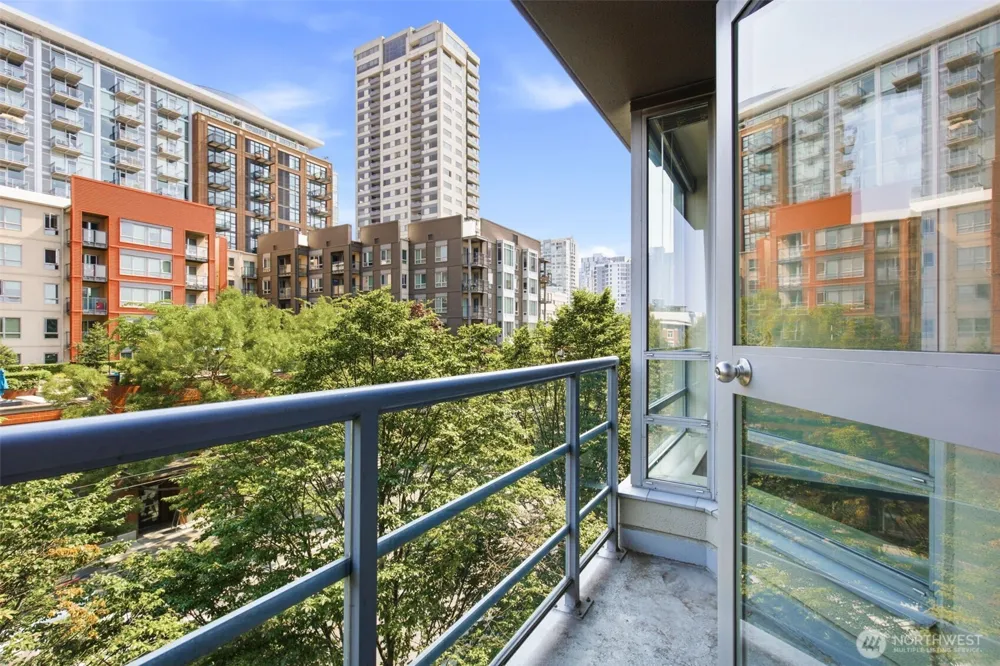 2929 1st Ave #418 Seattle, WA 98121