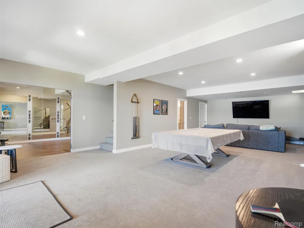 3962 Highcrest Drive Genoa Township, MI 48116