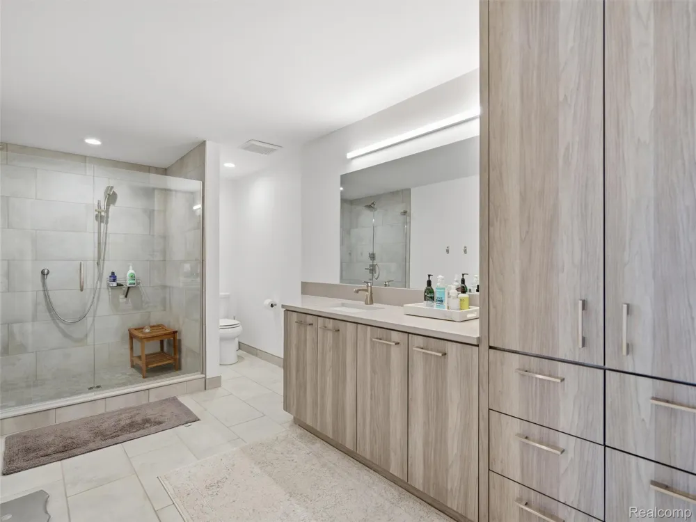 3962 Highcrest Drive Genoa Township, MI 48116