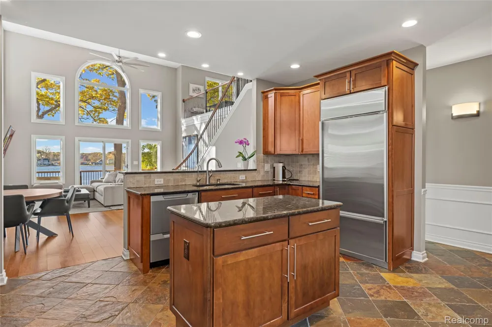 3962 Highcrest Drive Genoa Township, MI 48116