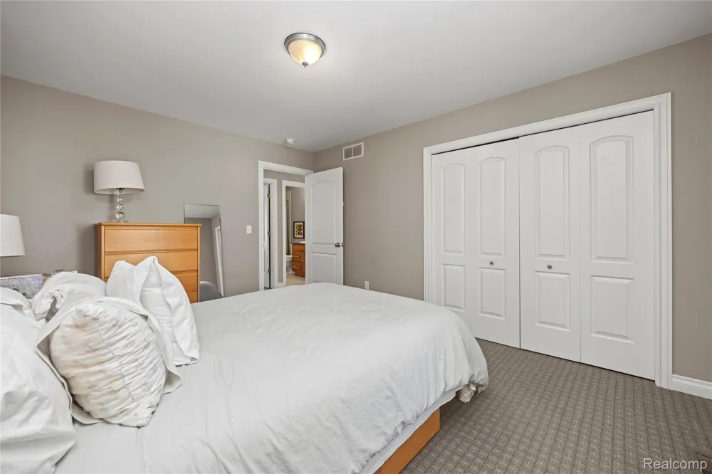 3962 Highcrest Drive Genoa Township, MI 48116