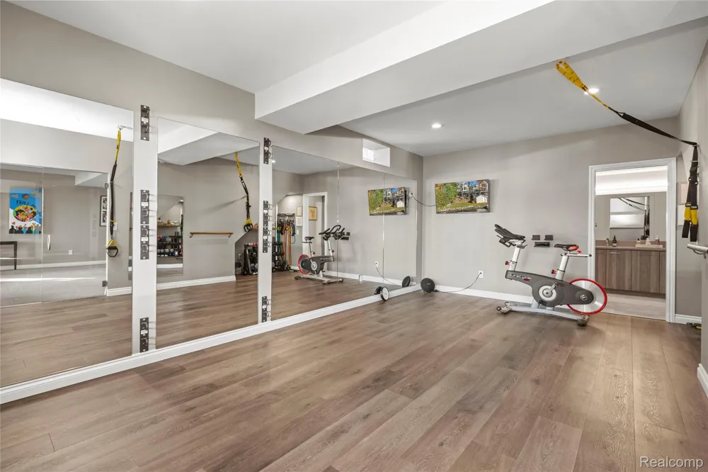3962 Highcrest Drive Genoa Township, MI 48116
