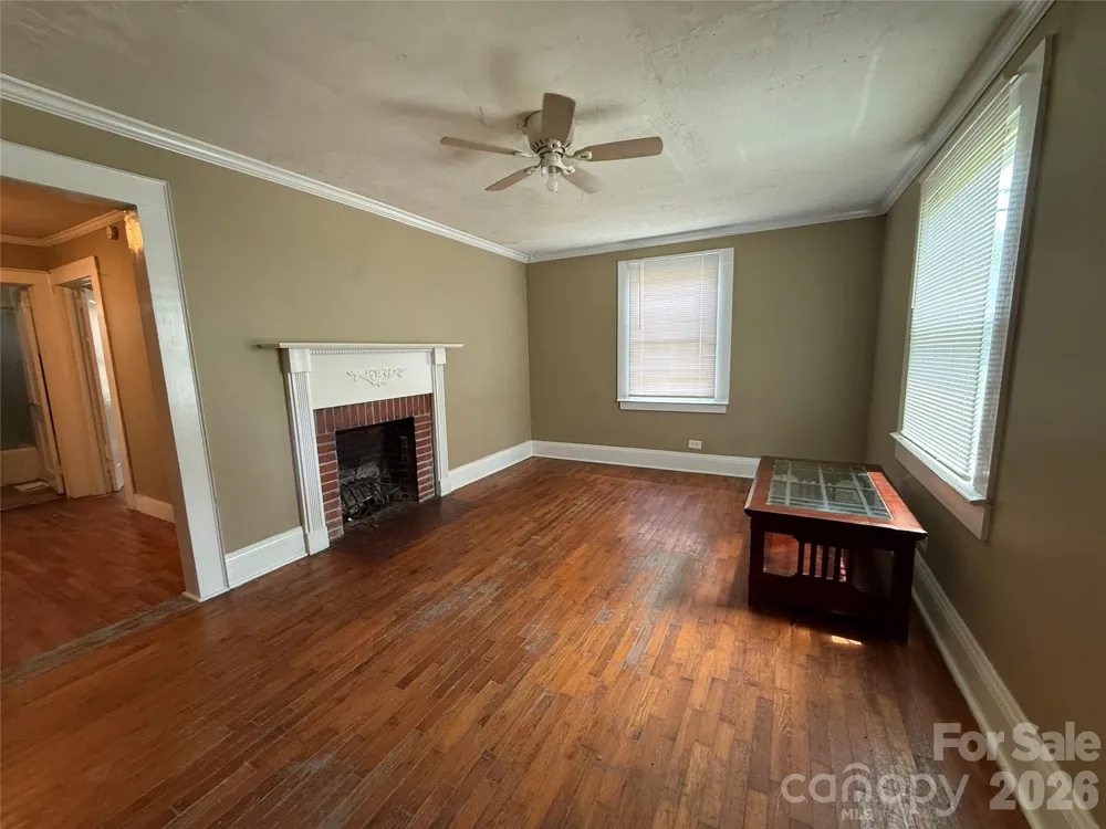 610 E 4th Avenue Gastonia, NC 28054