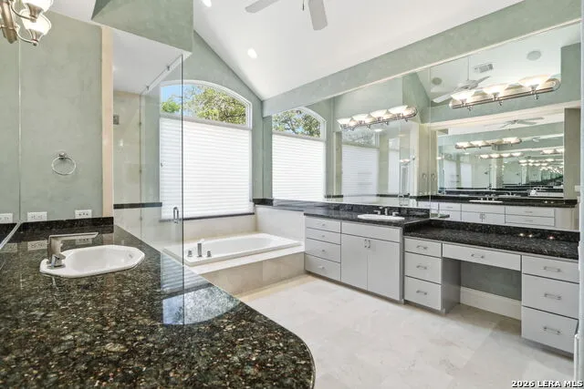 11 Westelm Garden San Antonio, TX 78230