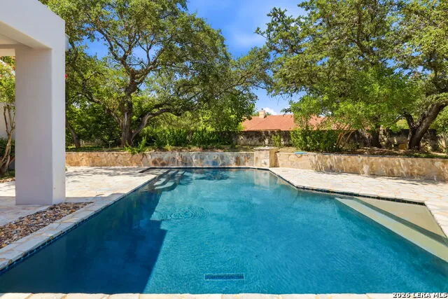 11 Westelm Garden San Antonio, TX 78230