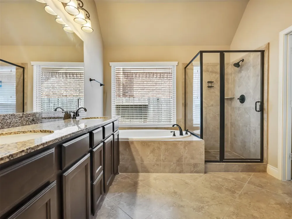 4131 Creekmont Drive Fresno, TX 77545