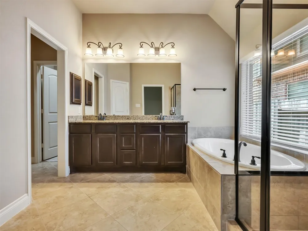4131 Creekmont Drive Fresno, TX 77545