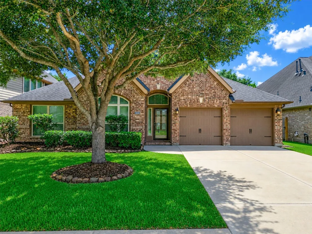 4131 Creekmont Drive Fresno, TX 77545